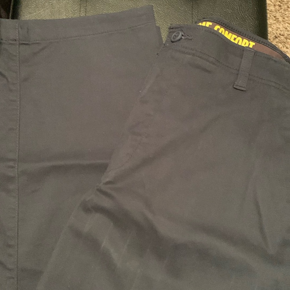 Men’s Lee Extreme Comfort pants; 38/32; Navy
